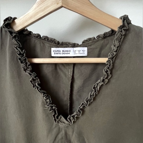 Zara XS Dress - Picture 2 of 3